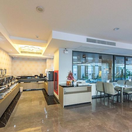 Arista Hotel Ubon Ubon Ratchathani Exterior foto