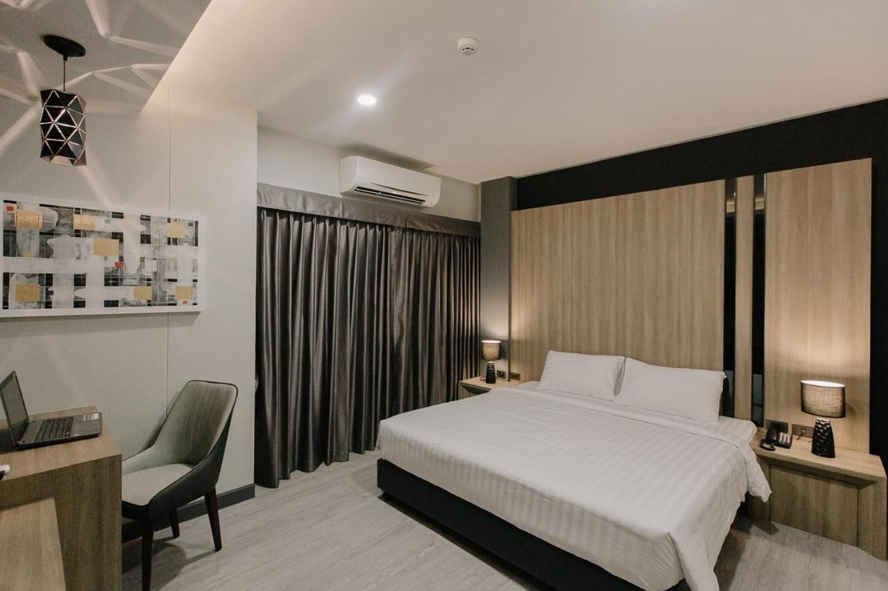 Arista Hotel Ubon Ubon Ratchathani Exterior foto