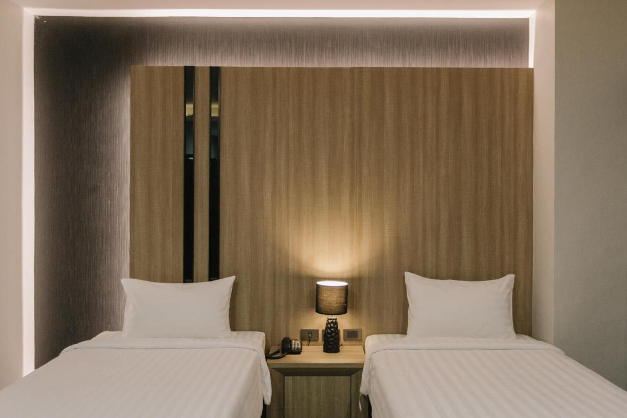 Arista Hotel Ubon Ubon Ratchathani Exterior foto