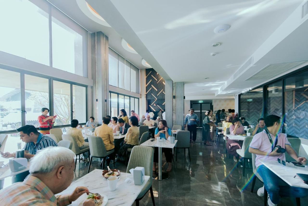 Arista Hotel Ubon Ubon Ratchathani Exterior foto
